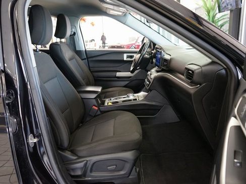 Used 2022 Ford Explorer XLT w/ Class IV Trailer Tow Package image 40