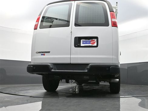 Used 2020 Chevrolet Express 2500 w/ Driver Convenience Package image 25
