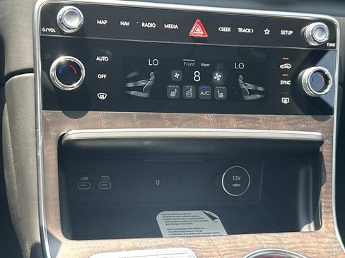New 2027 Genesis GV80 2.5T Select AWD/4WD image 35
