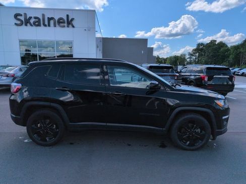 Used 2019 Jeep Compass Latitude FWD image 8