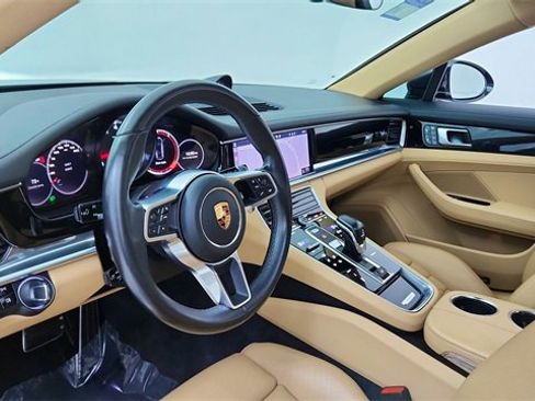 Used 2018 Porsche Panamera 4S image 18