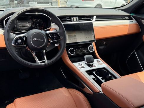 New 2026 Jaguar F-PACE R-Dynamic S image 24