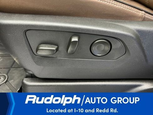 Used 2025 Chevrolet Tahoe High Country image 12