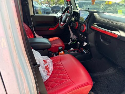 Used 2018 Jeep Wrangler Unlimited Sport S AWD/4WD image 5