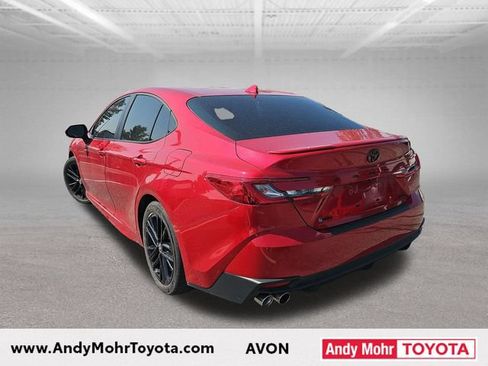 Used 2025 Toyota Camry SE FWD image 5