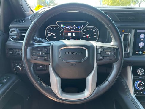 Used 2021 GMC Yukon XL Denali w/ Denali Premium Package AWD/4WD image 10