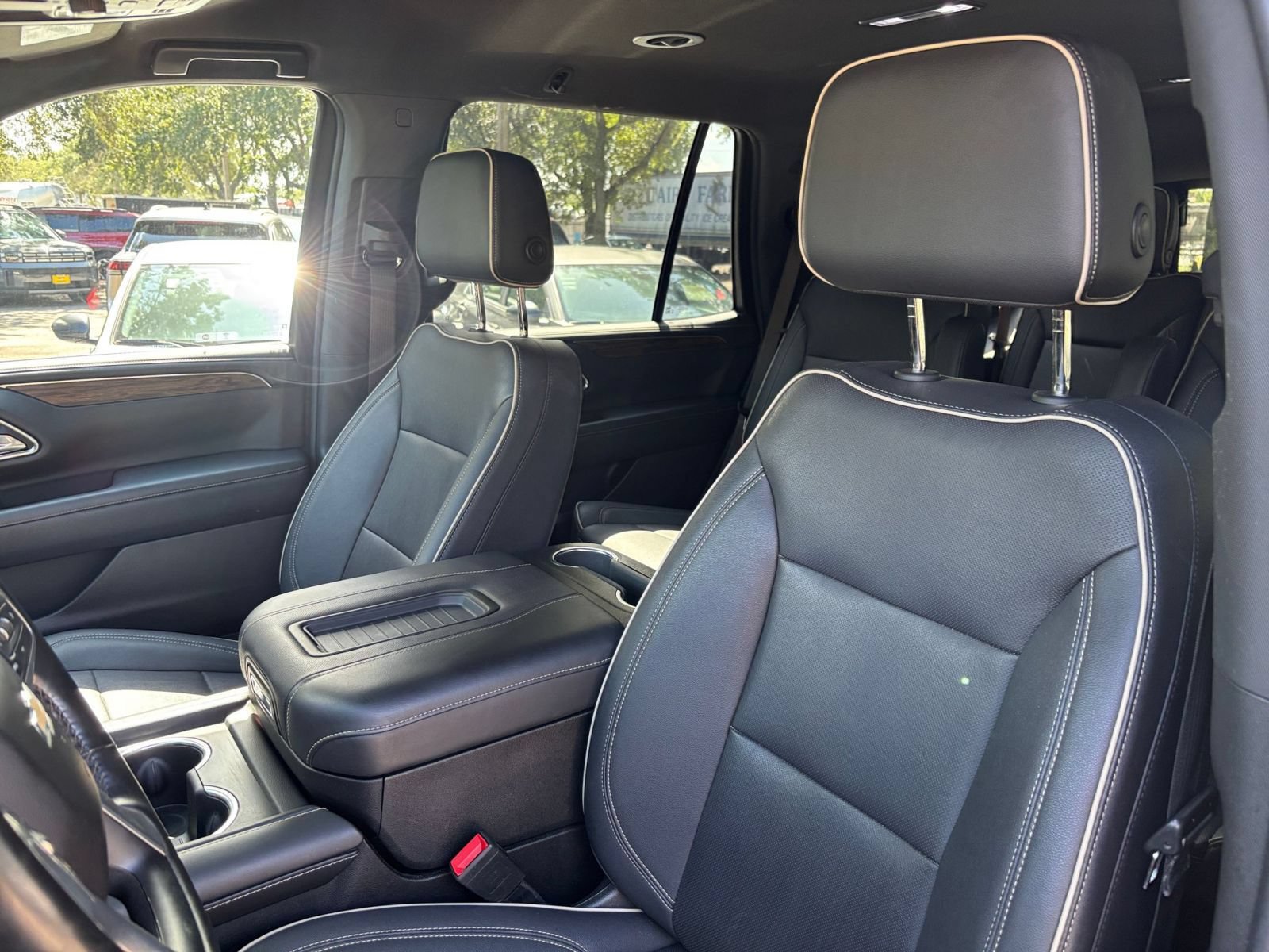 Used 2023 Chevrolet Tahoe Premier AWD/4WD image 39