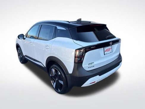 New 2026 Nissan Kicks SR w/ SR Premium Package AWD/4WD image 4