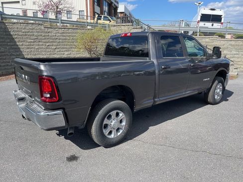 New 2026 RAM 2500 Big Horn AWD/4WD image 9