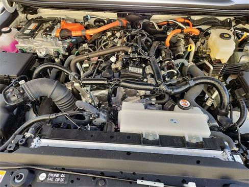 Used 2025 Toyota Land Cruiser image 28