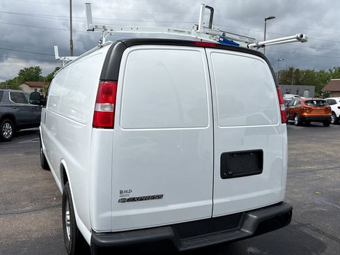 Used 2022 Chevrolet Express 2500 Extended w/ Driver Convenience Package RWD image 16