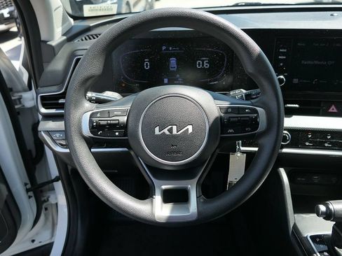 Used 2023 Kia Sportage LX FWD image 16