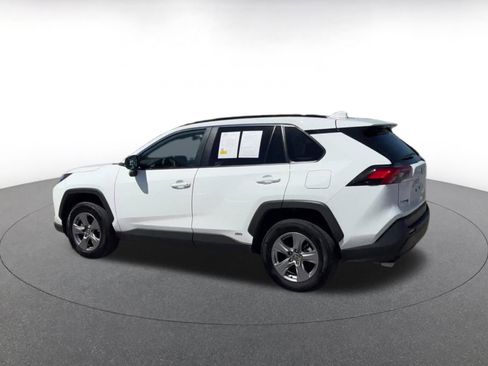 Used 2025 Toyota RAV4 LE AWD/4WD image 8