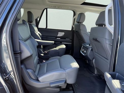 New 2025 Ford Expedition Max Active image 19