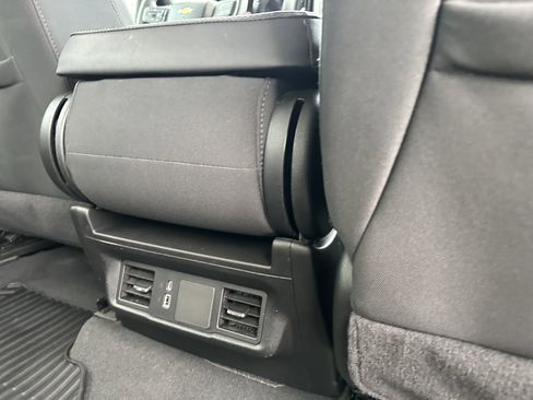 Used 2024 Chevrolet Silverado 2500 Custom w/ Custom Convenience Package image 30