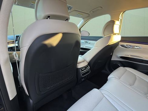 Certified 2026 Genesis GV70 2.5T image 21