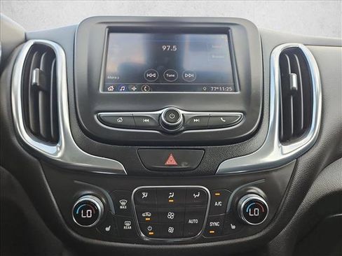 Used 2021 Chevrolet Equinox LT image 14