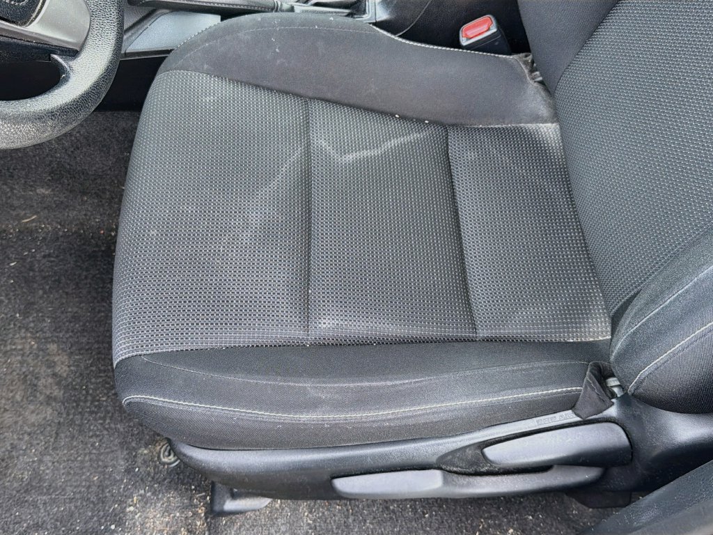 Used 2018 Toyota RAV4 LE AWD/4WD image 20