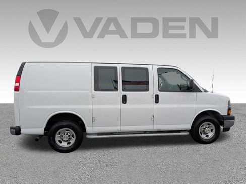 Used 2024 Chevrolet Express 2500 w/ Driver Convenience Package image 18
