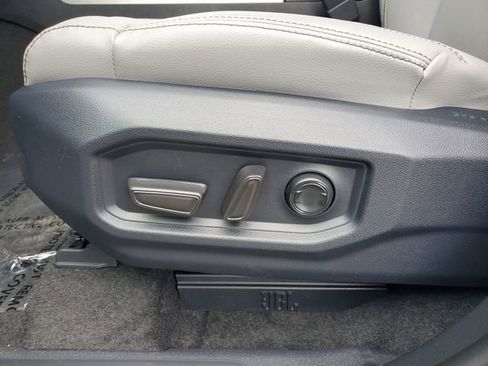 New 2026 Toyota Tundra Limited AWD/4WD image 20