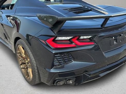 Used 2024 Chevrolet Corvette Stingray Premium Conv w/ Z51 Performance Package RWD image 32