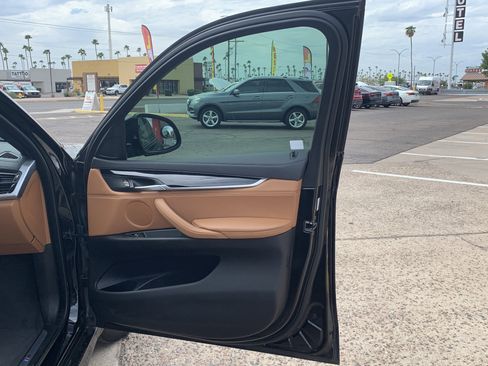 Used 2019 BMW X6 sDrive35i w/ M Sport Package image 28