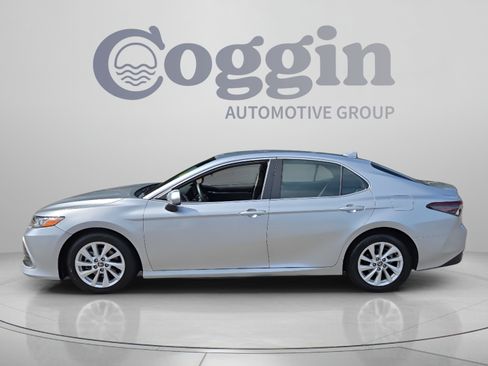 Used 2024 Toyota Camry LE FWD image 2