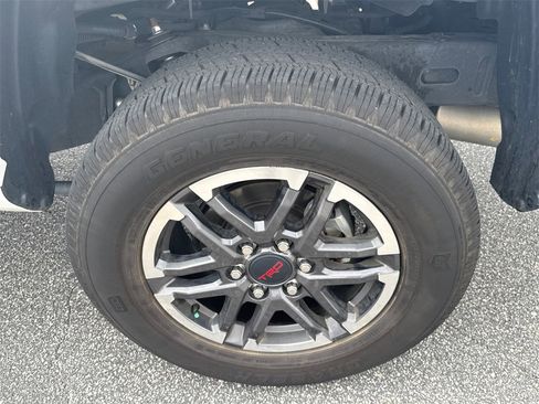 Used 2024 Toyota Tacoma TRD Sport image 19
