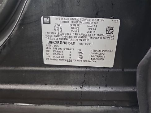 Used 2023 Buick Envision Essence image 35