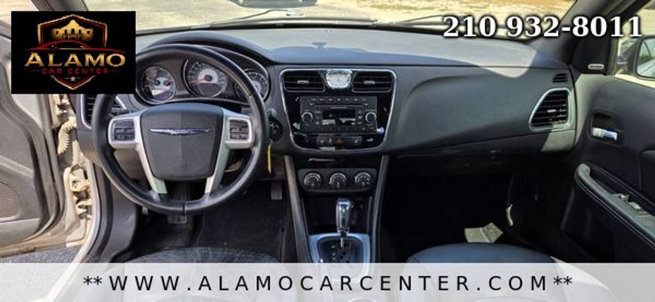 Used 2013 Chrysler 200 Limited FWD image 33