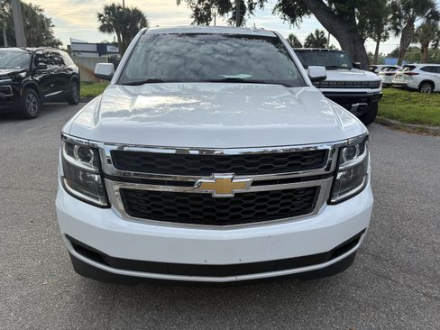 Used 2019 Chevrolet Suburban LT RWD image 2