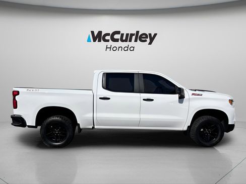 Used 2022 Chevrolet Silverado 1500 LT Trail Boss image 2