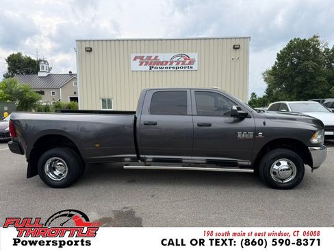 Used 2018 RAM 3500 Tradesman w/ Chrome Appearance Group AWD/4WD image 11