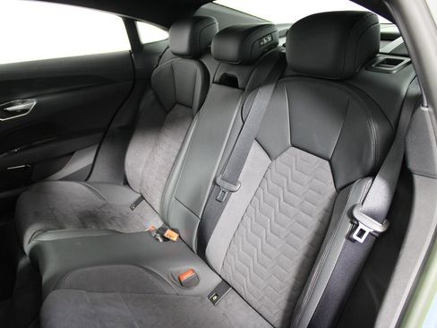 Used 2023 Audi e-tron GT Premium Plus image 32