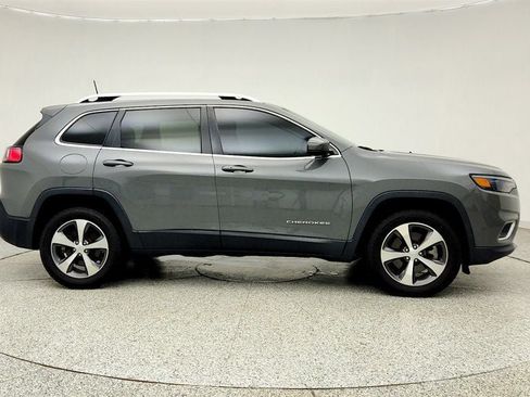 Used 2021 Jeep Cherokee Limited AWD/4WD image 4