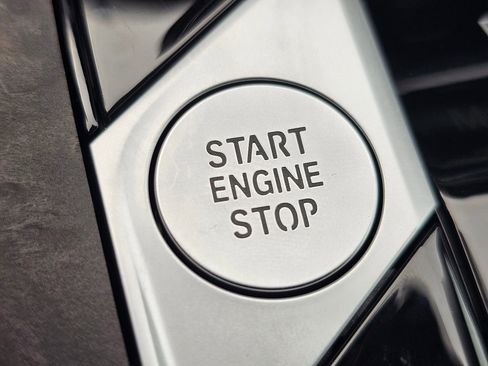 New 2026 BMW X5 xDrive40i w/ Climate Comfort Package image 21