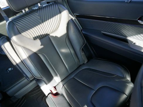 Used 2023 Hyundai Palisade Calligraphy image 14