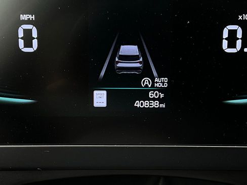 Used 2025 Kia Sportage LX image 36