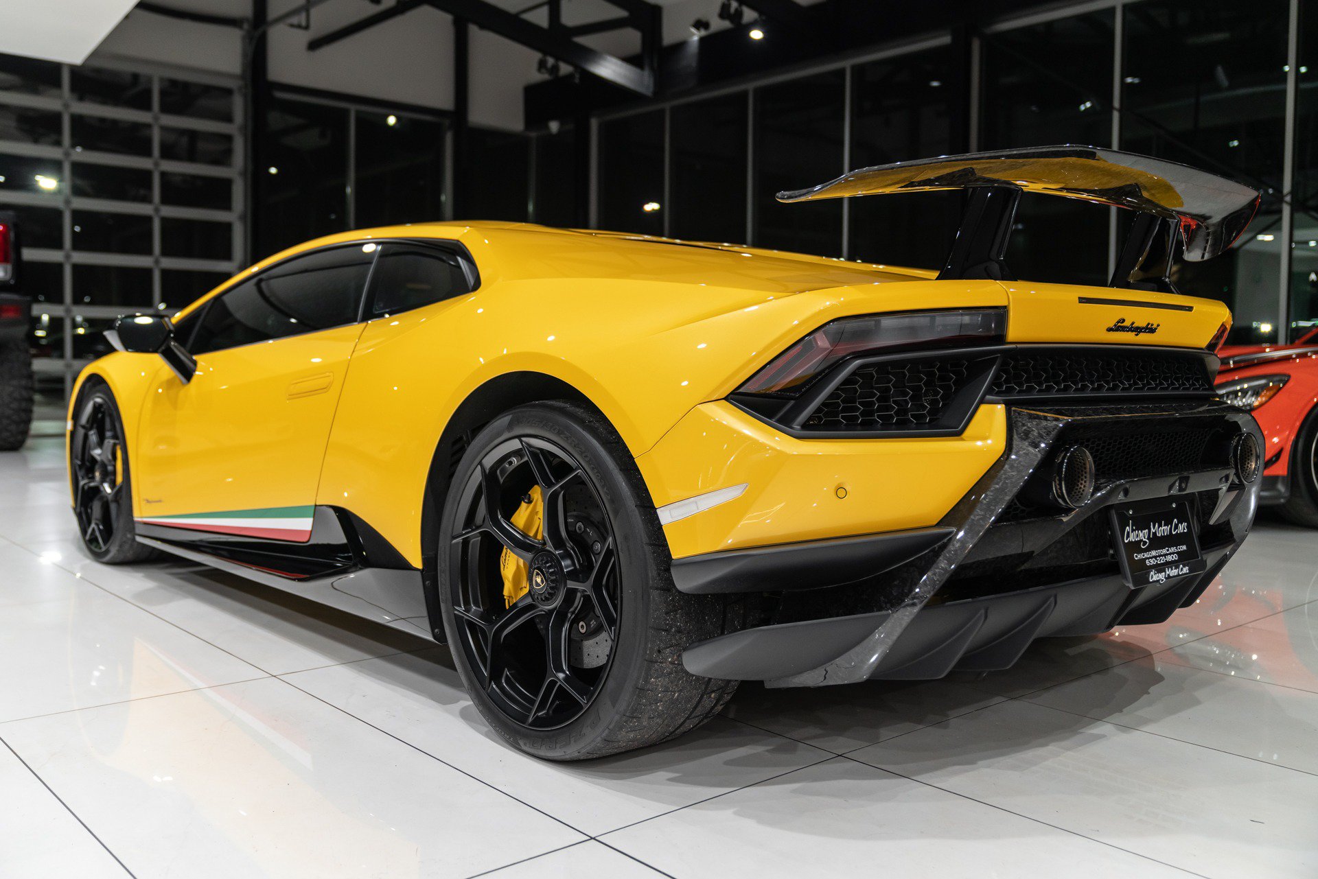 Used 2018 Lamborghini Huracan Performante AWD/4WD image 39