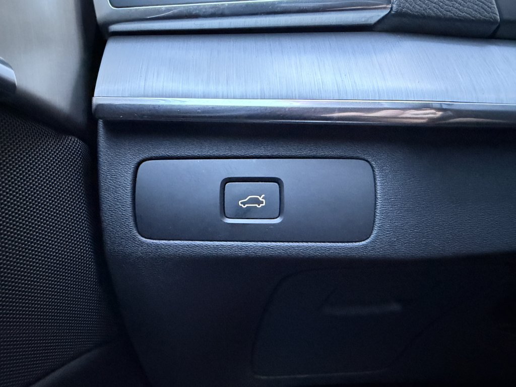 Used 2023 Volvo XC90 B5 Core w/ Protection Package AWD/4WD image 27