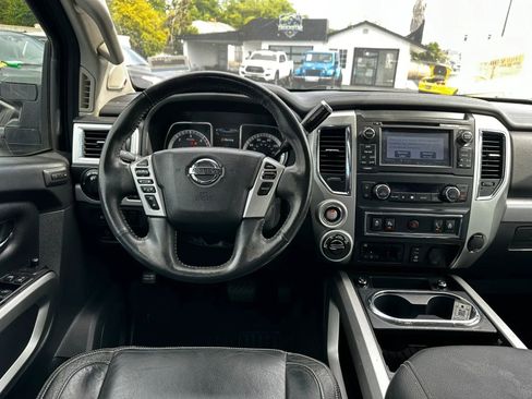 Used 2017 Nissan Titan PRO-4X w/ Pro-4x Convenience Package AWD/4WD image 31