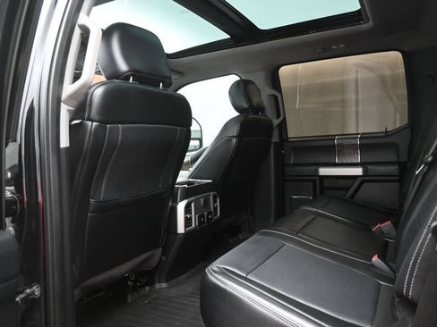 Used 2019 Ford F250 Lariat w/ Lariat Ultimate Package AWD/4WD image 26