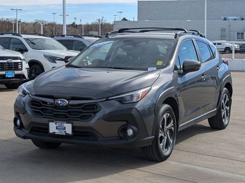 Used 2025 Subaru Crosstrek 2.0i Premium image 8