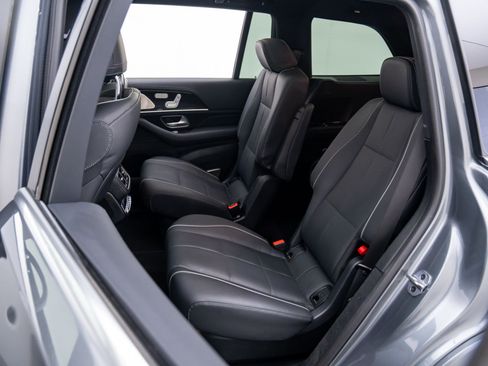 New 2025 Mercedes-Benz GLS 450 4MATIC image 18