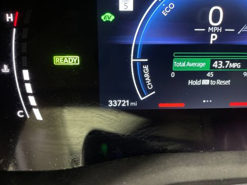 Used 2025 Toyota Camry LE FWD image 19