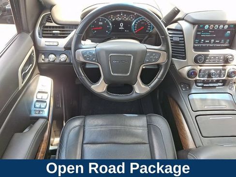 Used 2019 GMC Yukon Denali w/ Denali Ultimate Package AWD/4WD image 4