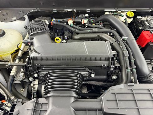 Used 2025 Ford Maverick XLT w/ Equipment Group 302A AWD/4WD image 31