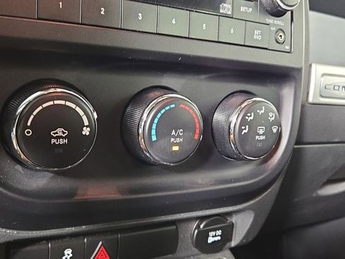 Used 2016 Jeep Compass Sport w/ Power Value Group AWD/4WD image 18