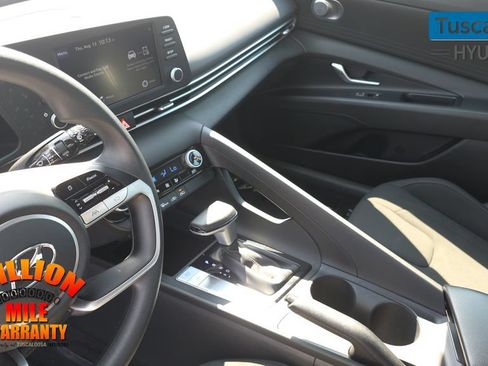 Used 2022 Hyundai Elantra SEL w/ Cargo Package FWD image 22