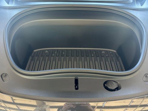 Used 2025 Tesla Model 3 Long Range RWD image 34